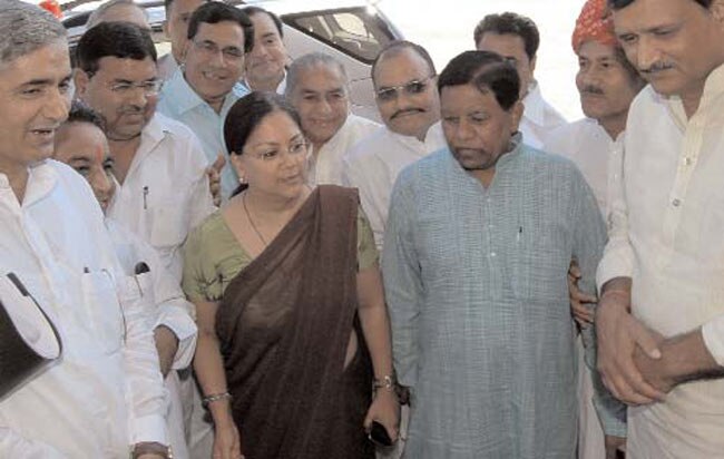 24 अक्‍टूबर 2012: तस्‍वीरों में इंडिया टुडे | <a style='COLOR: #d71920' href='http://bit.ly/indiatoday-hindi-section' target='_blank'>पढ़ें