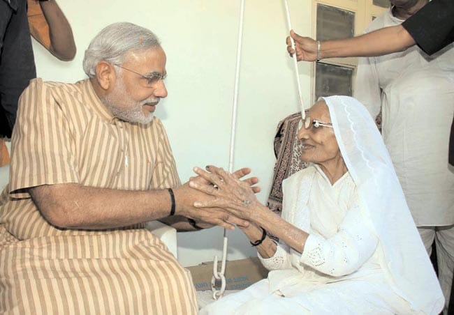 2 जनवरी 2013: तस्वीरों में इंडिया टुडे | पढ़ें इंडिया 2 जनवरी 2013: तस्वीरों में इंडिया टुडे | <a style='COLOR: #d71920' href='http://bit.ly/indiatoday-hindi-section' target='_blank'>पढ़ें इंडिया