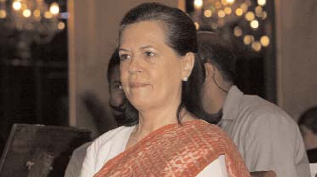 16 जनवरी 2013: तस्वीरों में इंडिया टुडे | पढ़ें इंडिया 16 जनवरी 2013: तस्वीरों में इंडिया टुडे | <a style='COLOR: #d71920' href='http://bit.ly/indiatoday-hindi-section' target='_blank'>पढ़ें इंडिया