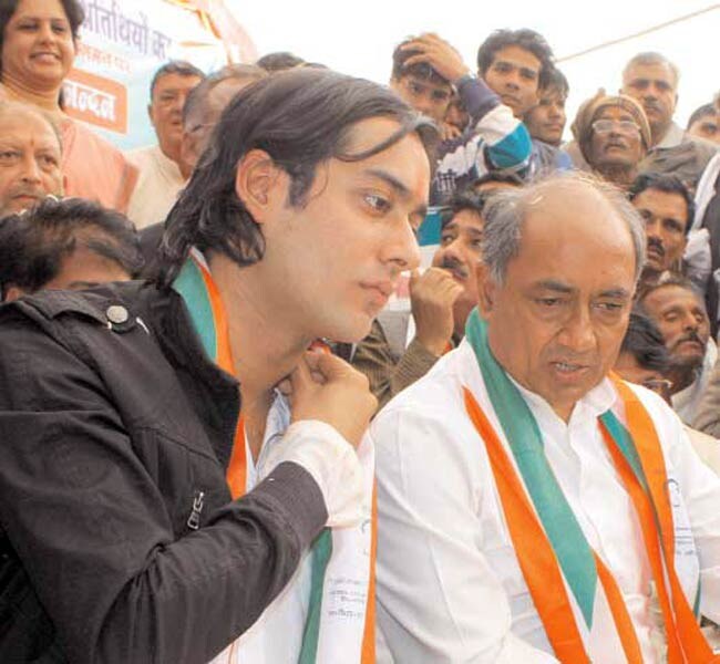 16 जनवरी 2013: तस्वीरों में इंडिया टुडे | पढ़ें इंडिया 16 जनवरी 2013: तस्वीरों में इंडिया टुडे | <a style='COLOR: #d71920' href='http://bit.ly/indiatoday-hindi-section' target='_blank'>पढ़ें इंडिया