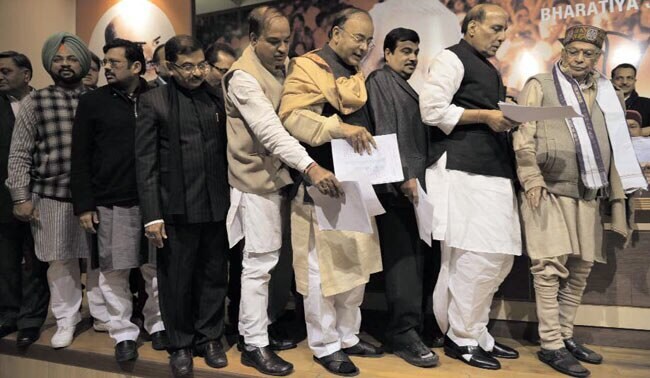 6 फरवरी 2013: तस्वीरों में इंडिया टुडे | पढ़ें इंडिया 6 फरवरी 2013: तस्वीरों में इंडिया टुडे | <a style='COLOR: #d71920' href='http://bit.ly/indiatoday-hindi-section' target='_blank'>पढ़ें इंडिया