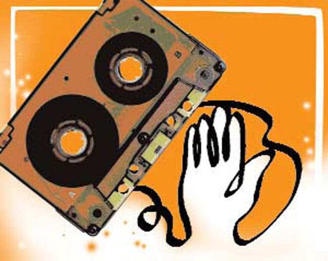 6 फरवरी 2013: तस्वीरों में इंडिया टुडे | पढ़ें इंडिया 6 फरवरी 2013: तस्वीरों में इंडिया टुडे | <a style='COLOR: #d71920' href='http://bit.ly/indiatoday-hindi-section' target='_blank'>पढ़ें इंडिया