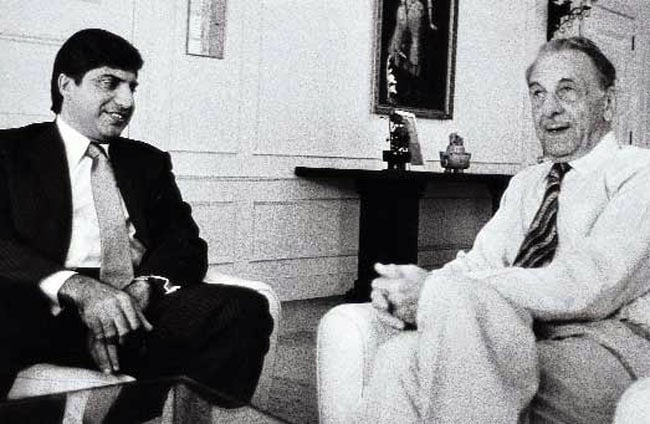 6 फरवरी 2013: तस्वीरों में इंडिया टुडे | पढ़ें इंडिया 6 फरवरी 2013: तस्वीरों में इंडिया टुडे | <a style='COLOR: #d71920' href='http://bit.ly/indiatoday-hindi-section' target='_blank'>पढ़ें इंडिया