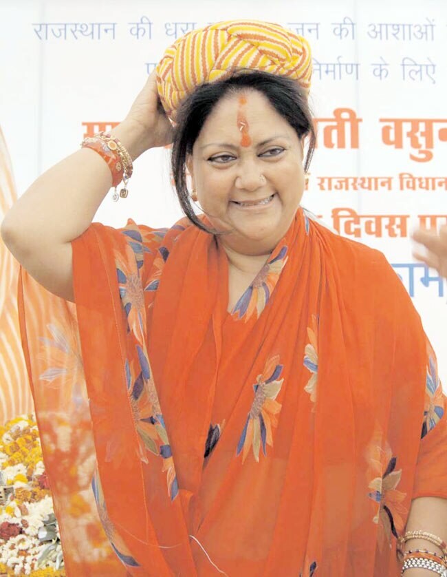 20 फरवरी 2013: तस्वीरों में इंडिया टुडे | पढ़ें इंडिया 20 फरवरी 2013: तस्वीरों में इंडिया टुडे | <a style='COLOR: #d71920' href='http://bit.ly/indiatoday-hindi-section' target='_blank'>पढ़ें इंडिया