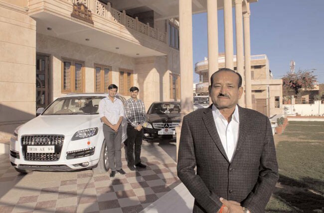 30 जनवरी 2013: तस्वीरों में इंडिया टुडे | पढ़ें इंडिया 30 जनवरी 2013: तस्वीरों में इंडिया टुडे | <a style='COLOR: #d71920' href='http://bit.ly/indiatoday-hindi-section' target='_blank'>पढ़ें इंडिया