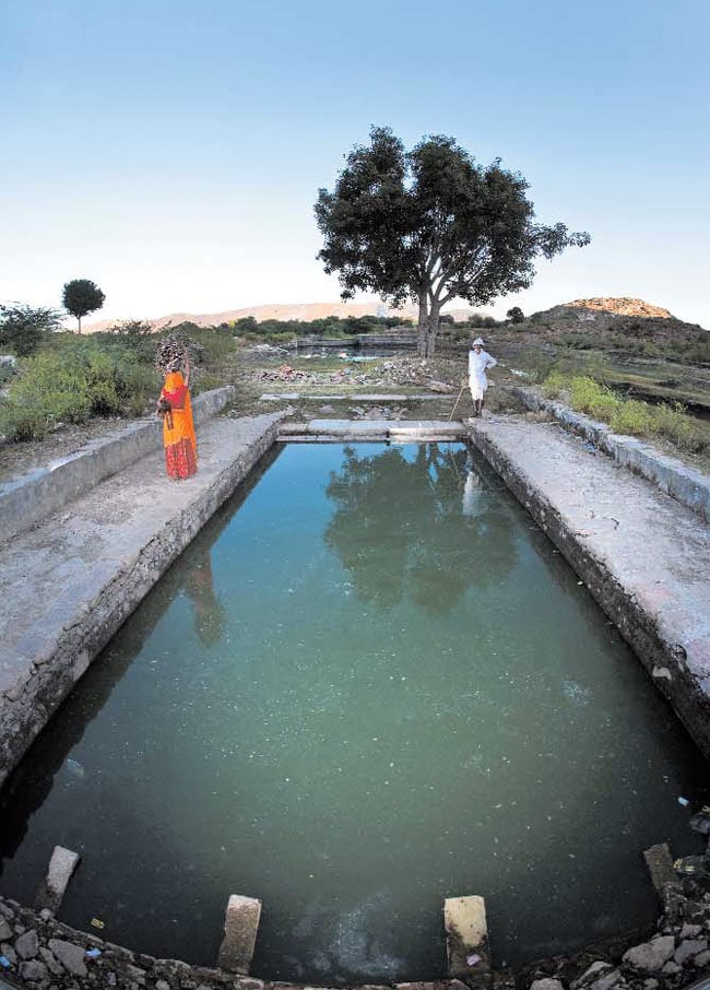 6 फरवरी 2013: तस्वीरों में इंडिया टुडे | पढ़ें इंडिया 6 फरवरी 2013: तस्वीरों में इंडिया टुडे | <a style='COLOR: #d71920' href='http://bit.ly/indiatoday-hindi-section' target='_blank'>पढ़ें इंडिया