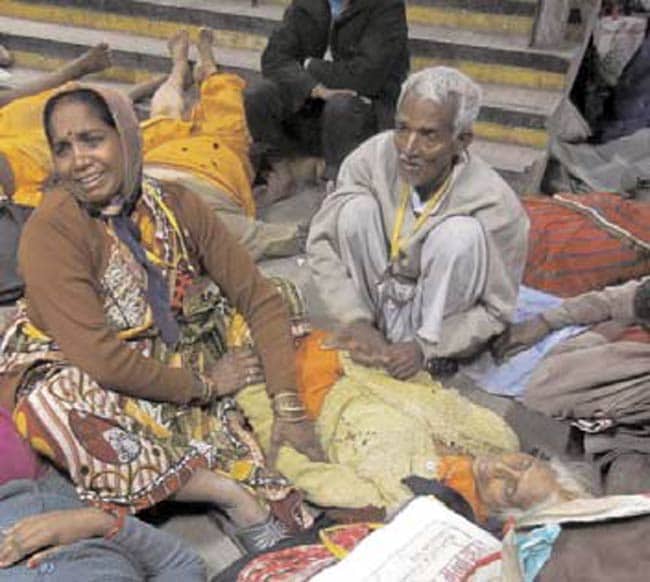 27 फरवरी 2013: तस्वीरों में इंडिया टुडे | पढ़ें इंडिया 27 फरवरी 2013: तस्वीरों में इंडिया टुडे | <a style='COLOR: #d71920' href='http://bit.ly/indiatoday-hindi-section' target='_blank'>पढ़ें इंडिया