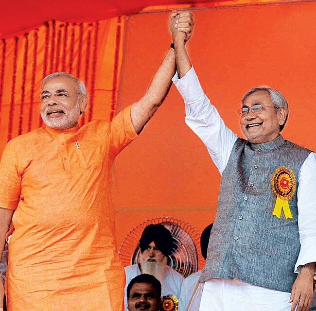 13 मार्च 2013: तस्वीरों में इंडिया टुडे | पढ़ें इंडिया 13 मार्च 2013: तस्वीरों में इंडिया टुडे | <a style='COLOR: #d71920' href='http://bit.ly/indiatoday-hindi-section' target='_blank'>पढ़ें इंडिया