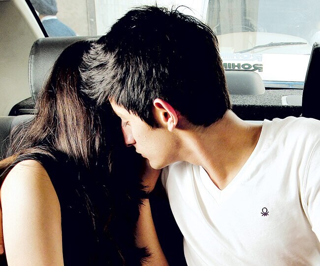 3 अप्रैल 2013: तस्वीरों में इंडिया टुडे | पढ़ें इंडिया 3 अप्रैल 2013: तस्वीरों में इंडिया टुडे | <a style='COLOR: #d71920' href='http://bit.ly/indiatoday-hindi-section' target='_blank'>पढ़ें इंडिया