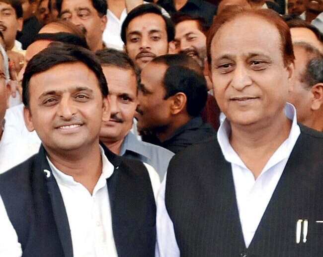 1 मई 2013: तस्वीरों में इंडिया टुडे | पढ़ें इंडिया 1 मई 2013: तस्वीरों में इंडिया टुडे | <a style='COLOR: #d71920' href='http://bit.ly/indiatoday-hindi-section' target='_blank'>पढ़ें इंडिया