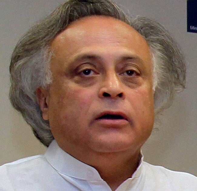 कौन हैं राहुल गांधी की टीम में | पढ़ें: जिम्मेदारी से बचते कौन हैं राहुल गांधी की टीम में | <a style='COLOR: #d71920' href='http://bit.ly/ZDBwgi' target='_blank'>पढ़ें: जिम्मेदारी से बचते