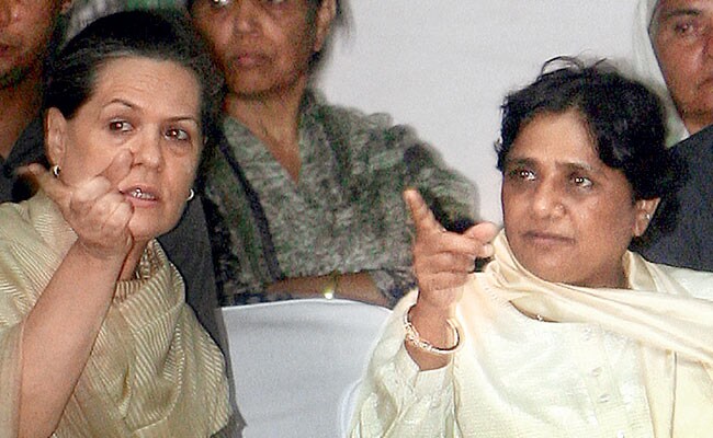 17 अप्रैल 2013: तस्वीरों में इंडिया टुडे | पढ़ें इंडिया 17 अप्रैल 2013: तस्वीरों में इंडिया टुडे | <a style='COLOR: #d71920' href='http://bit.ly/indiatoday-hindi-section' target='_blank'>पढ़ें इंडिया