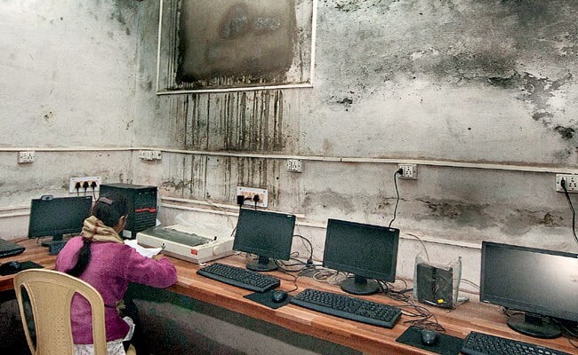 10 अप्रैल 2013: तस्वीरों में इंडिया टुडे | पढ़ें इंडिया 10 अप्रैल 2013: तस्वीरों में इंडिया टुडे | <a style='COLOR: #d71920' href='http://bit.ly/indiatoday-hindi-section' target='_blank'>पढ़ें इंडिया