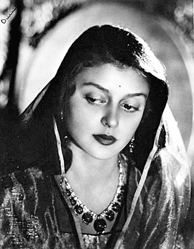 जिनकी खूबसूरती और गहनों की रही जिनकी खूबसूरती और गहनों की रही