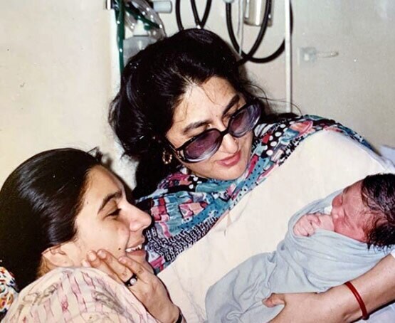 बॉलीवुड सेलेब्स ने यूं किया मदर्स डे विश, बॉलीवुड सेलेब्स ने यूं किया मदर्स डे विश,