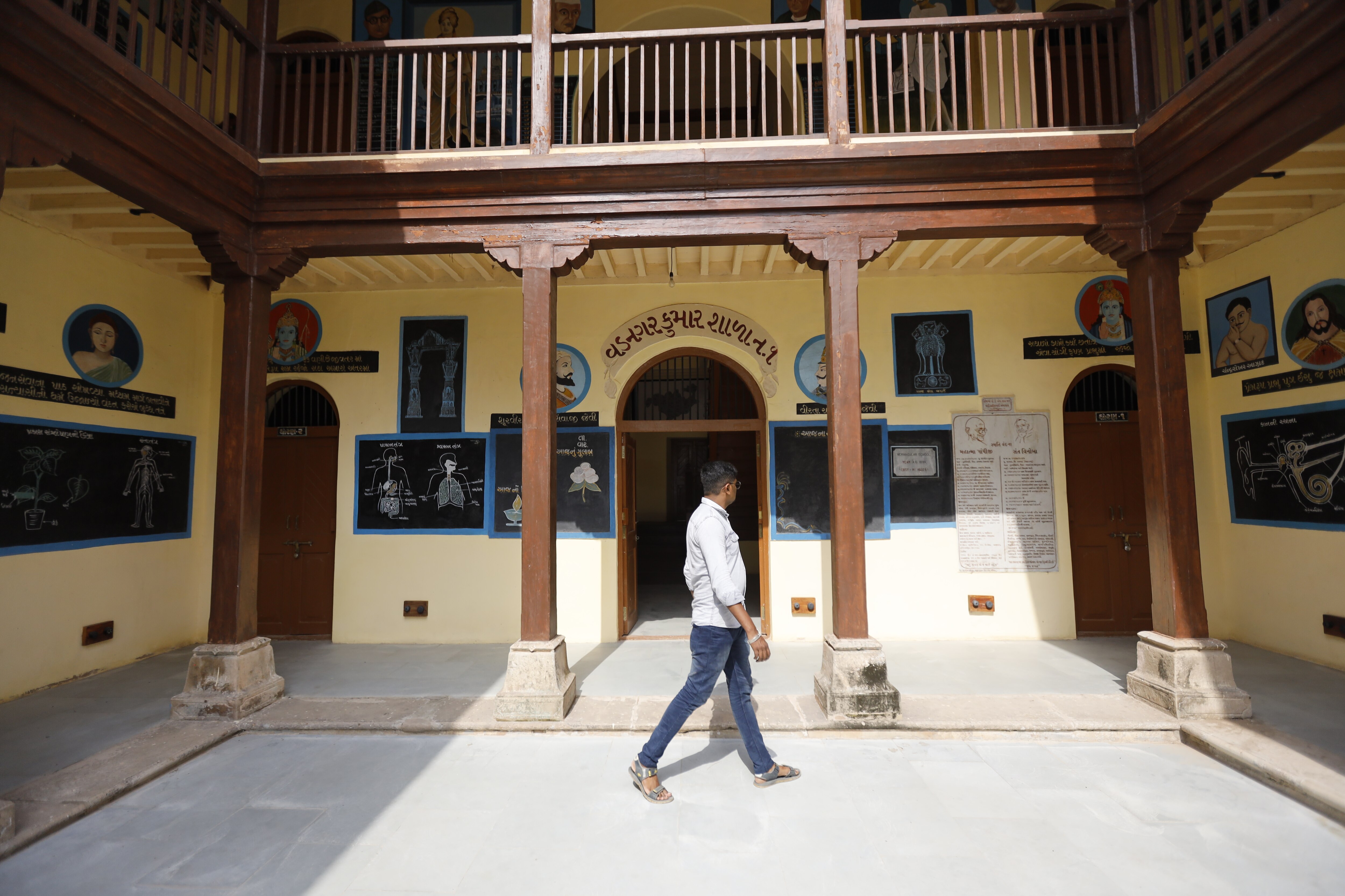 पीएम मोदी जहां पले-बढ़े, देखें उस बदलते वडनगर की तस्वीरें