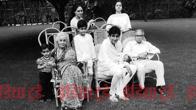 चुनावी भाषण से रैली तक, अमिताभ बच्चन के सियासी पारी की तस्वीरें चुनावी भाषण से रैली तक, अमिताभ बच्चन के सियासी पारी की तस्वीरें