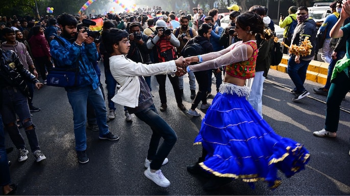 समलैंगिक शादी के कानून पर चीफ जस्टिस डीवाई चंद्रचूड़ की ये बातें सबको सुननी चाहिए समलैंगिक शादी के कानून पर चीफ जस्टिस डीवाई चंद्रचूड़ की ये बातें सबको सुननी चाहिए