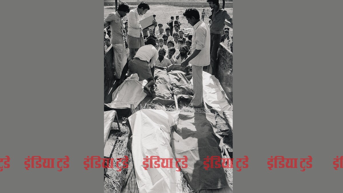 भोपाल गैस कांड : तस्वीरों के जरिए त्रासदी की कहानी भोपाल गैस कांड : तस्वीरों के जरिए त्रासदी की कहानी