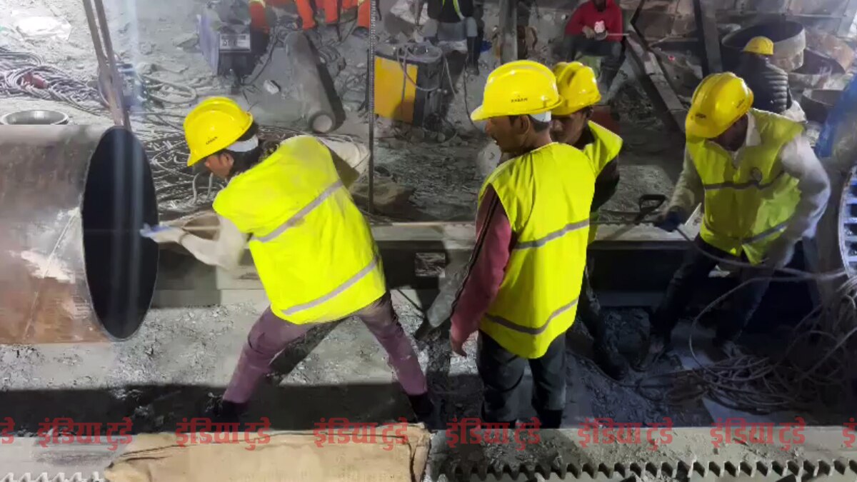 तस्वीरों के जरिए सिल्कयारा सुरंग हादसे की कहानी तस्वीरों के जरिए सिल्कयारा सुरंग हादसे की कहानी