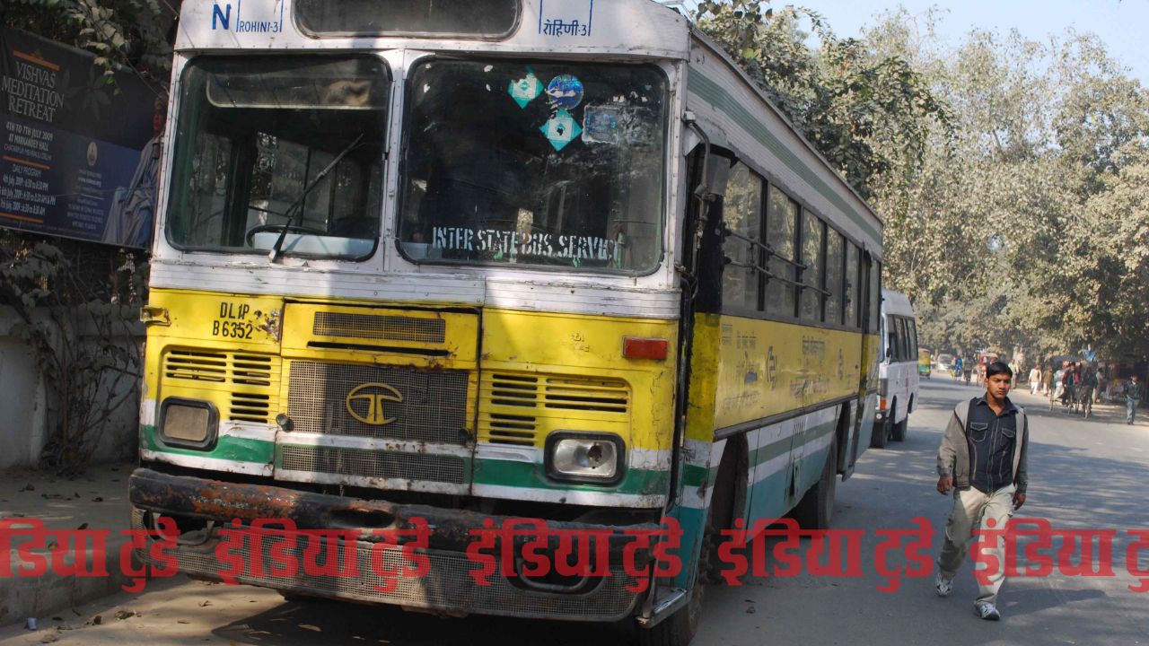 2002 के आस-पास दिल्ली में CNG बसें आने लगीं