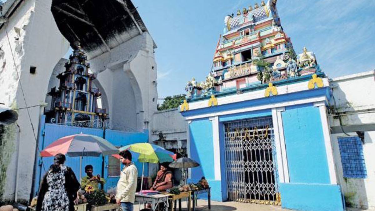 हैदराबाद के इस मंदिर में भी मांगी जाती है वीजा लगवाने की मन्नत 