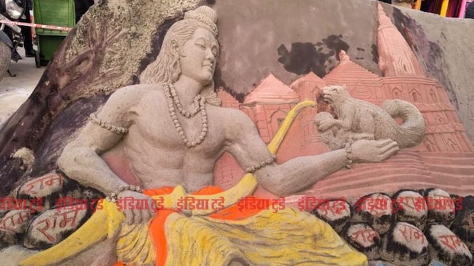 सैंड आर्टिस्ट रुपेश सिंह ने भगवान राम का मॉडल बनाया सैंड आर्टिस्ट रुपेश सिंह ने भगवान राम का मॉडल बनाया