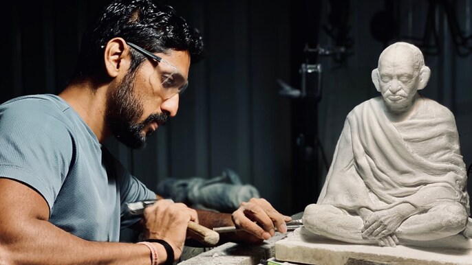 आदिशंकराचार्य से गांधी तक... रामलला की मूर्ति बनाने वाले अरुण योगीराज ने और क्या-क्या बनाया? आदिशंकराचार्य से गांधी तक... रामलला की मूर्ति बनाने वाले अरुण योगीराज ने और क्या-क्या बनाया?