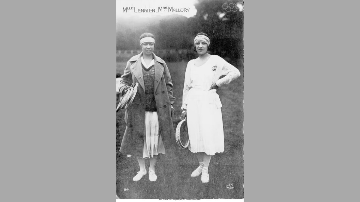 बैडमिंटन रैकेट के साथ एमली लैंग्लेन और मिसेज मैलोरी, पेरिस ओलंपिक 1924/IOC