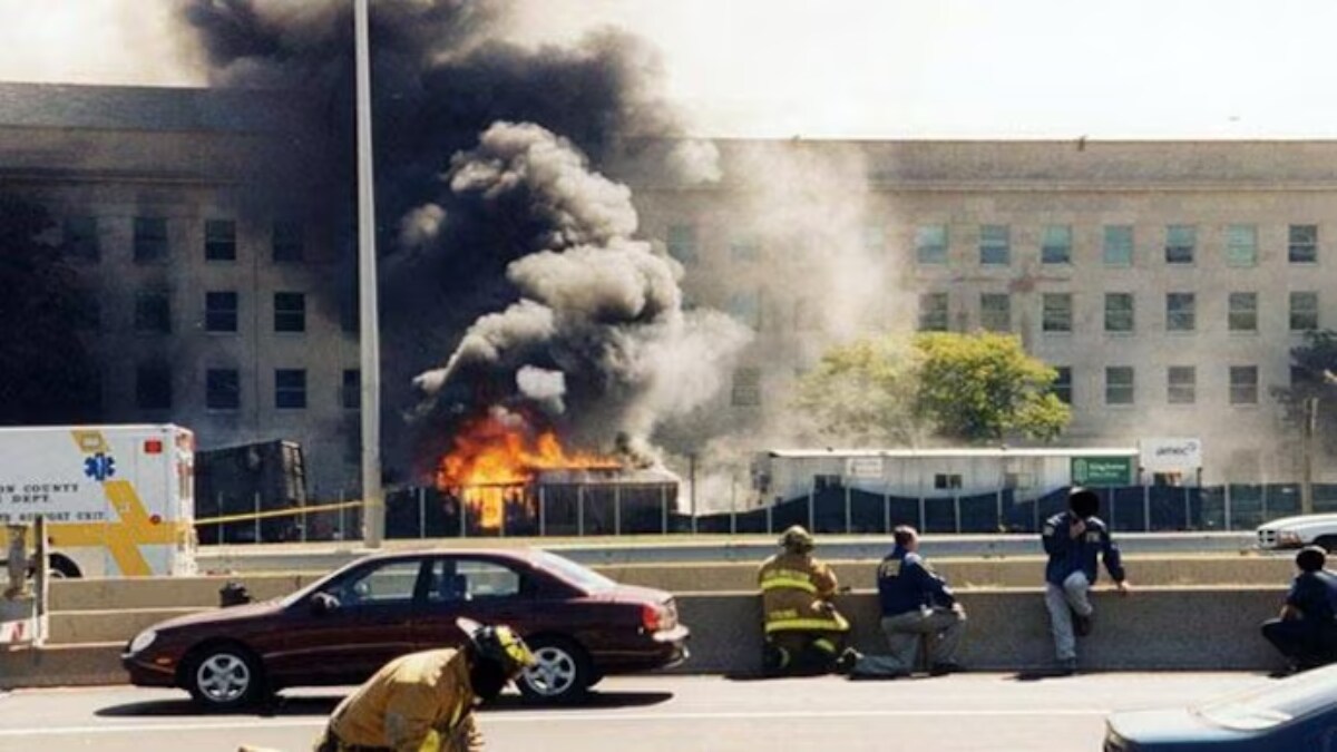 9/11 हमले के दौरान की तस्वीर/FBI 9/11 हमले के दौरान की तस्वीर/FBI