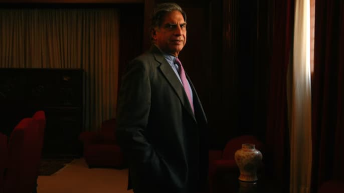 दिसंबर 2012 में सेवानिवृत्त होने के बाद टाटा संस ने रतन टाटा को मानद चेयरमैन की मानद उपाधि प्रदान की दिसंबर 2012 में सेवानिवृत्त होने के बाद टाटा संस ने रतन टाटा को मानद चेयरमैन की मानद उपाधि प्रदान की