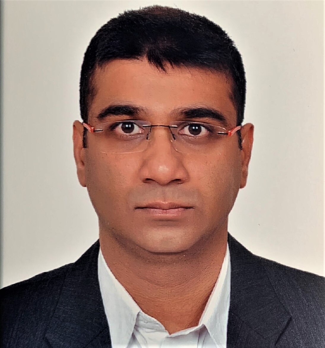 अभिषेक भल्ला