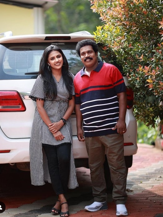 'ബിനു ചേട്ടനൊപ്പം കിടക്ക പങ്കിടാന് താത്പര്യം'; ശ്രീവിദ്യയ്ക്കും ബിനു