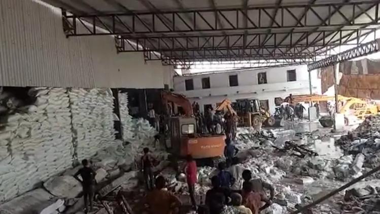 Gujarat Wall Collapses 12 