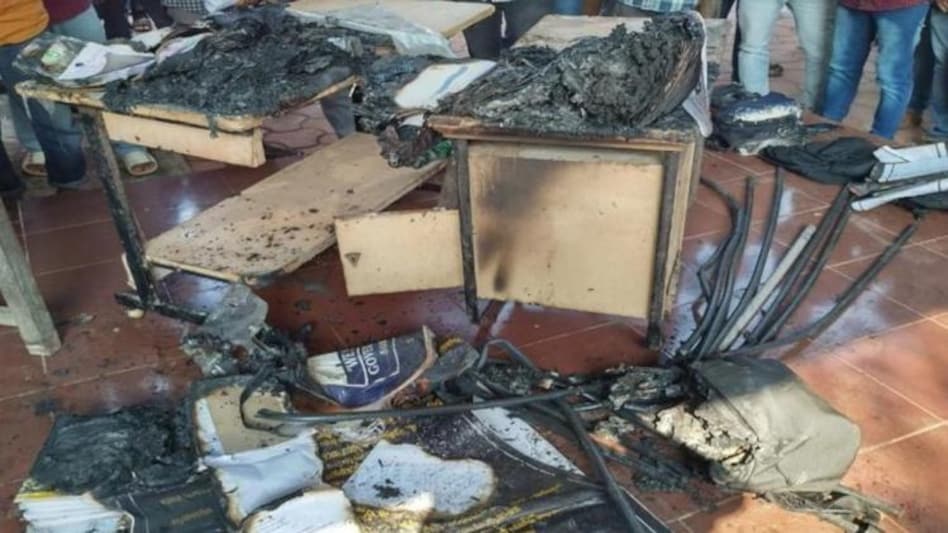 Fire broke out in chala tamil school during PSC exam
