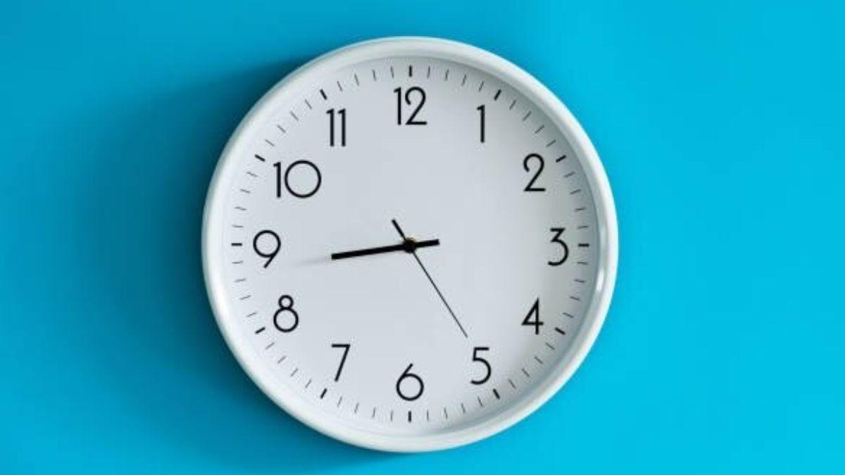 Vastu tips വെറുതെ തൂക്കല്ലേ...വീട്ടിലെ ക്ലോക്കിനുമുണ്ട് സ്ഥാനം