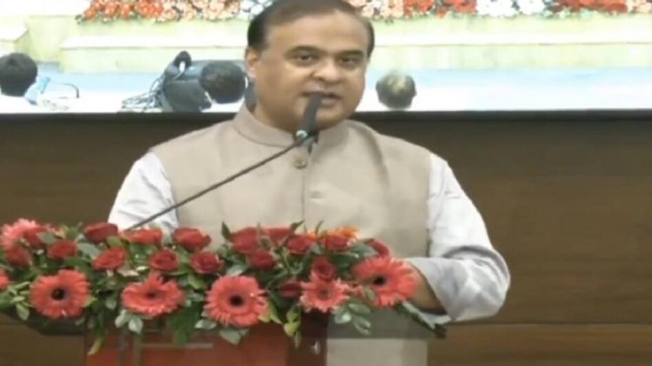 Assam Chief Minister Himanta Biswa Sarma batted for a ‘localized’ and ‘hospital-based’ strategy Assam Chief Minister Himanta Biswa Sarma batted for a ‘localized’ and ‘hospital-based’ strategy