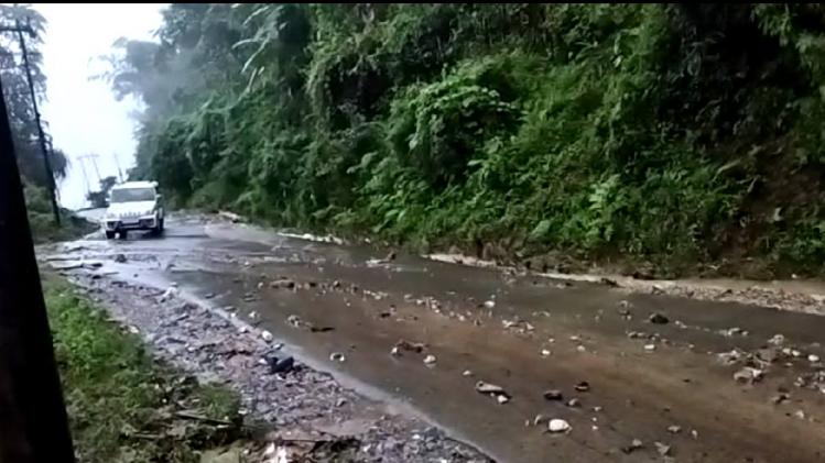 Arunachal: Portion of BRO road damaged due to heavy downpour, machinery mobilised to clear rubble