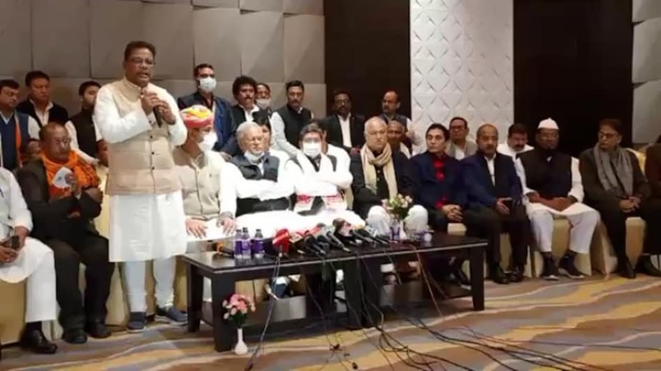 Congress forges alliance with AIUDF, others for Assam polls Congress forges alliance with AIUDF, others for Assam polls