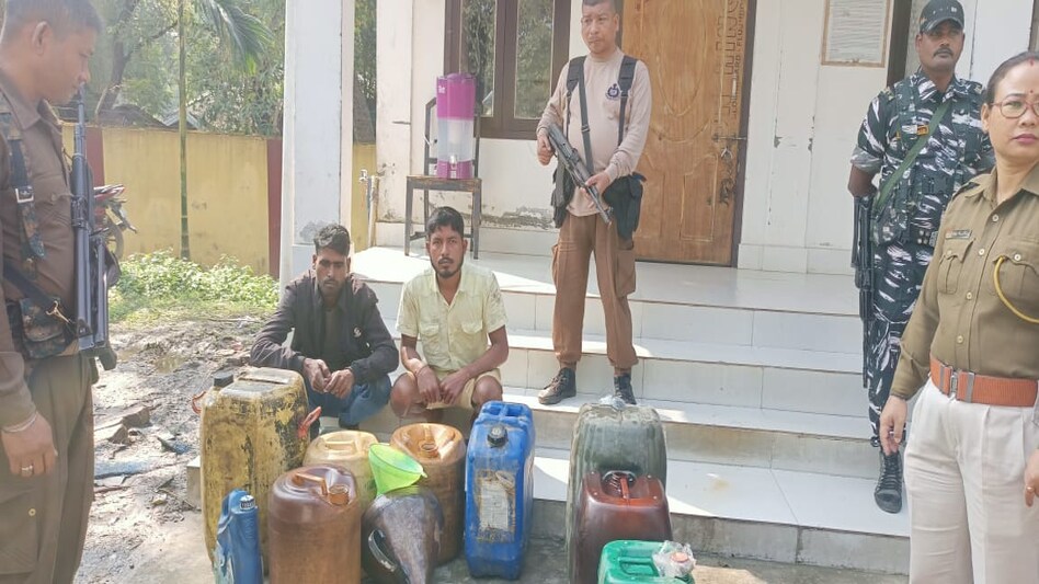 Assam Police seizes oil loaded tanker, apprehends two in Margherita