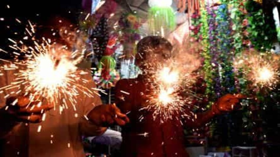 Sikkim Govt places 'complete ban' on firecrackers amid COVID-19 pandemic