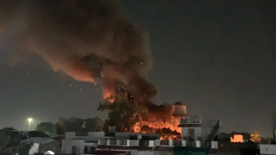 Massive Fire Breaks Out In Jammu’s Satwari Police Station Massive Fire Breaks Out In Jammu’s Satwari Police Station