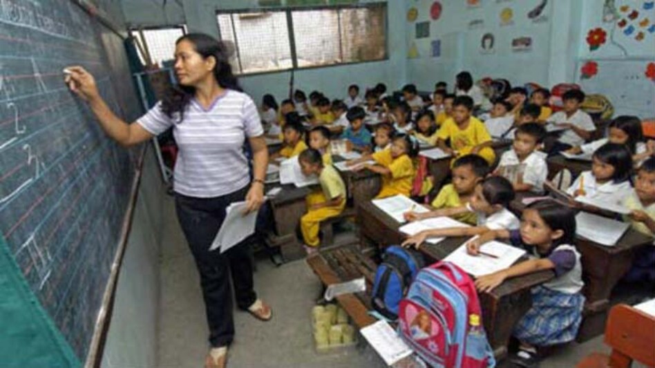 MINIMUM PAY FOR TEACHING AND NON-TEACHING STAFF MINIMUM PAY FOR TEACHING AND NON-TEACHING STAFF