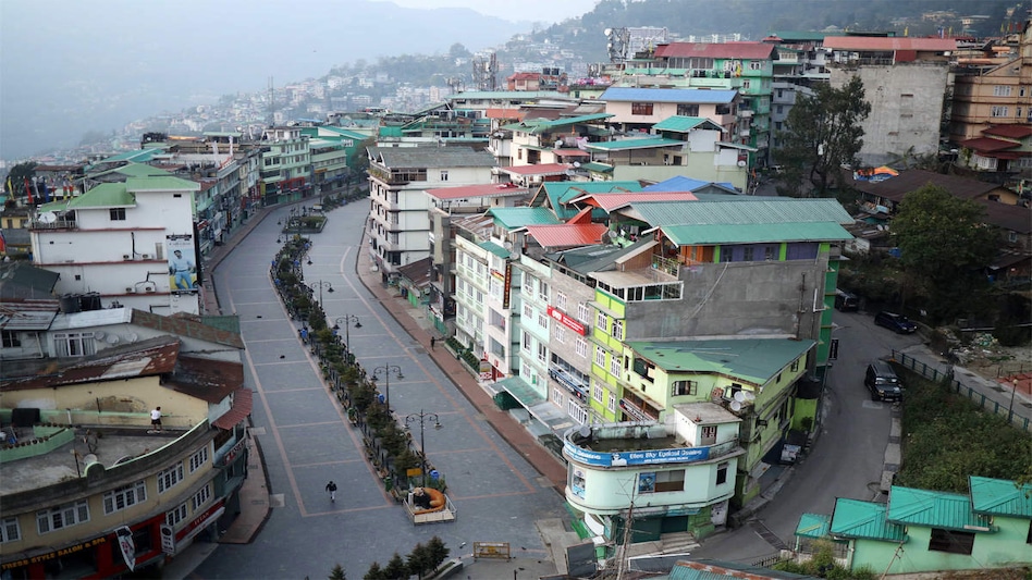 Sikkim imposes fresh curbs till January 10 amid Omicron Scare Sikkim imposes fresh curbs till January 10 amid Omicron Scare