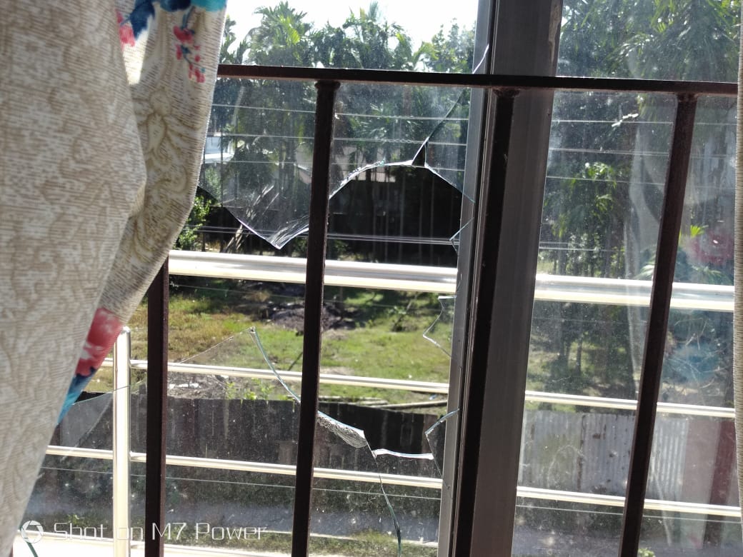 Miscreants pelts stone at BPF CWC member Bharat Sharma's building