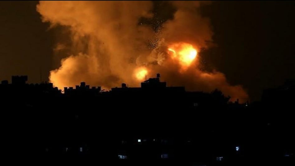 20 Palestinians including 9 children killed in Israeli air strikes