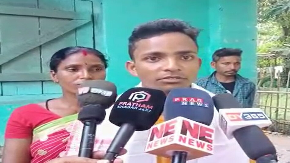 Poverty cannot be a barrier on education: Proved by Vishal Savar on his HSLC exam Poverty cannot be a barrier on education: Proved by Vishal Savar on his HSLC exam