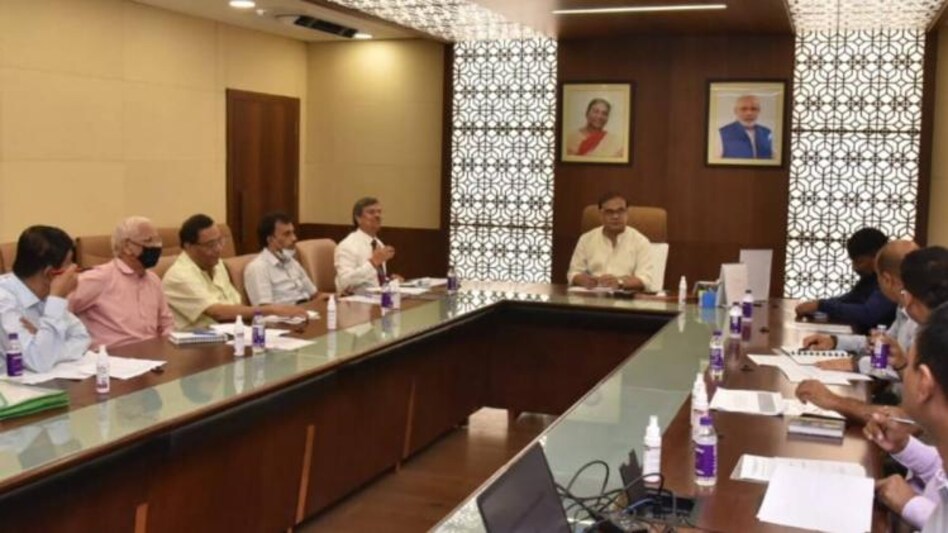 CM Sarma held a meeting with Assam Agriculture Commission CM Sarma held a meeting with Assam Agriculture Commission