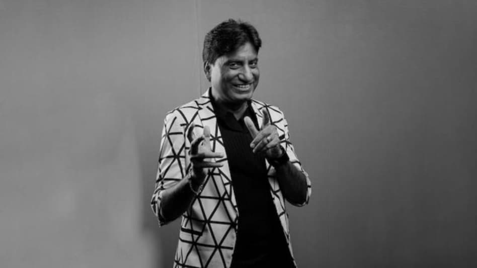 Comedian Raju Srivastava laid to rest, fans and family bid adieu Comedian Raju Srivastava laid to rest, fans and family bid adieu
