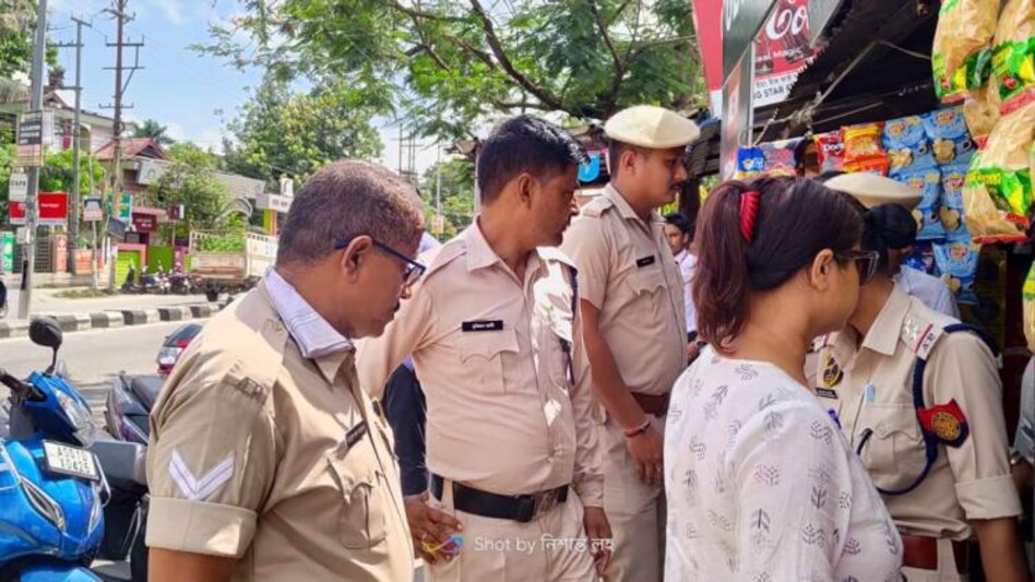 Assam: GMC conducts drive against sale of tobacco products in Guwahati Assam: GMC conducts drive against sale of tobacco products in Guwahati